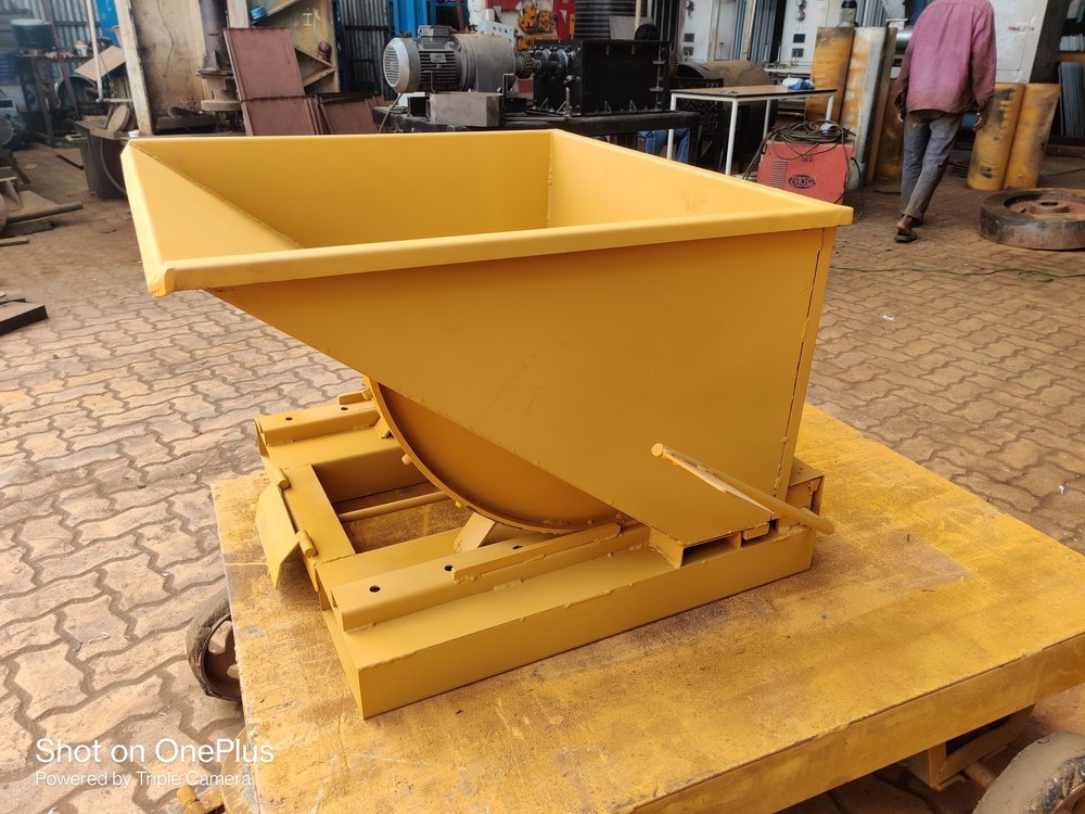 Steel Doffing Trolley Fitted With Forklifts, Capacity: 500 kg