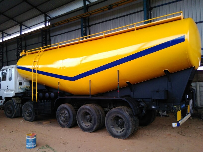 28 CBM Fly Ash & Cement Bulker, Model Name/Number: Mahalaxmi Industries