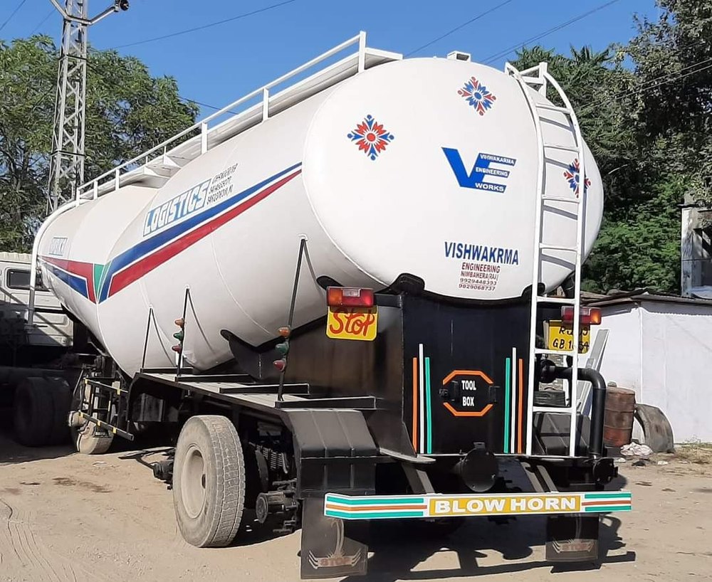 300 kg Cement Bulker Truck