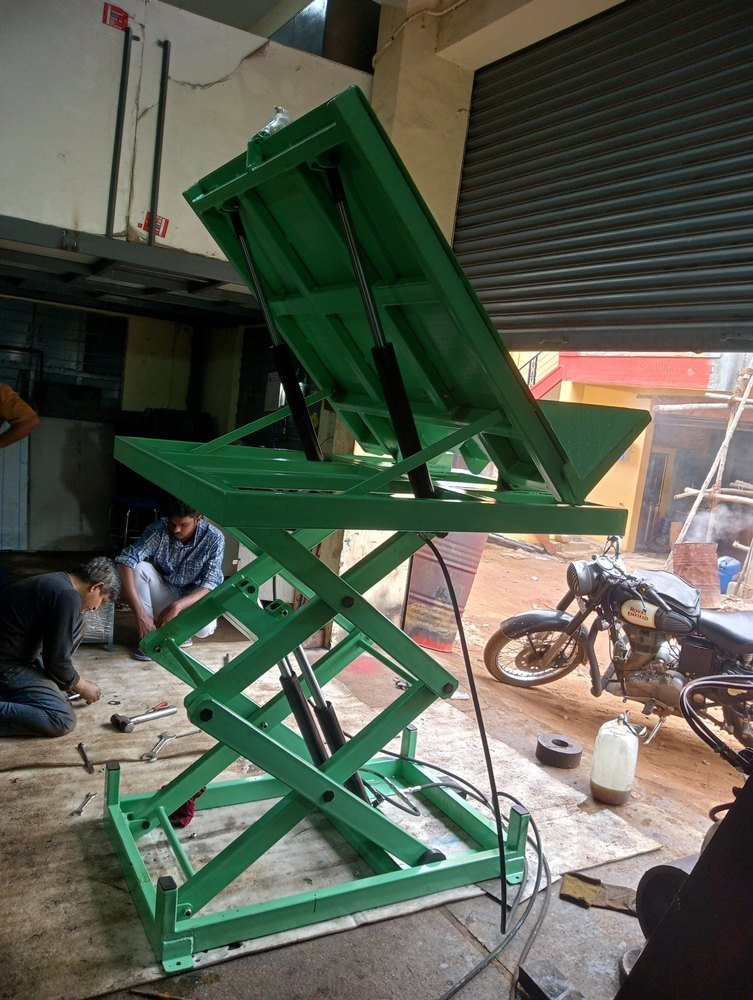 SHMS Hydraulic Tilting Table, Lifting Capacity: 600kgs, Model Name/Number: SHMS/20/21/TL/600