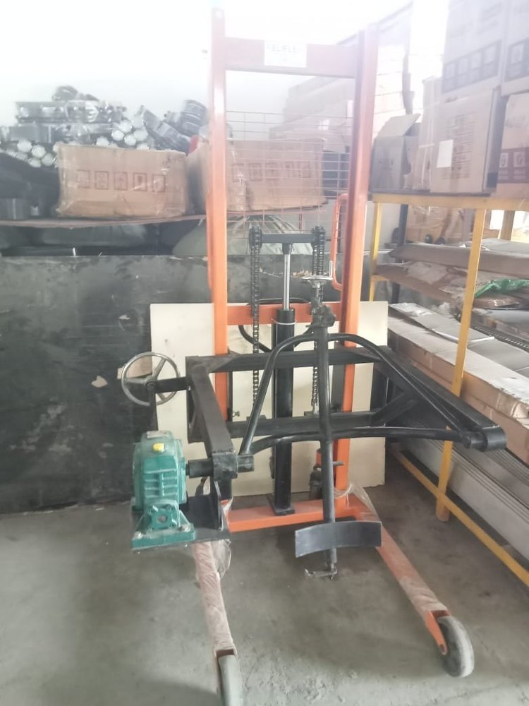 Manual Hydraulic Drum Lifter And Tiller, 1600MM, Model Name/Number: RDL400