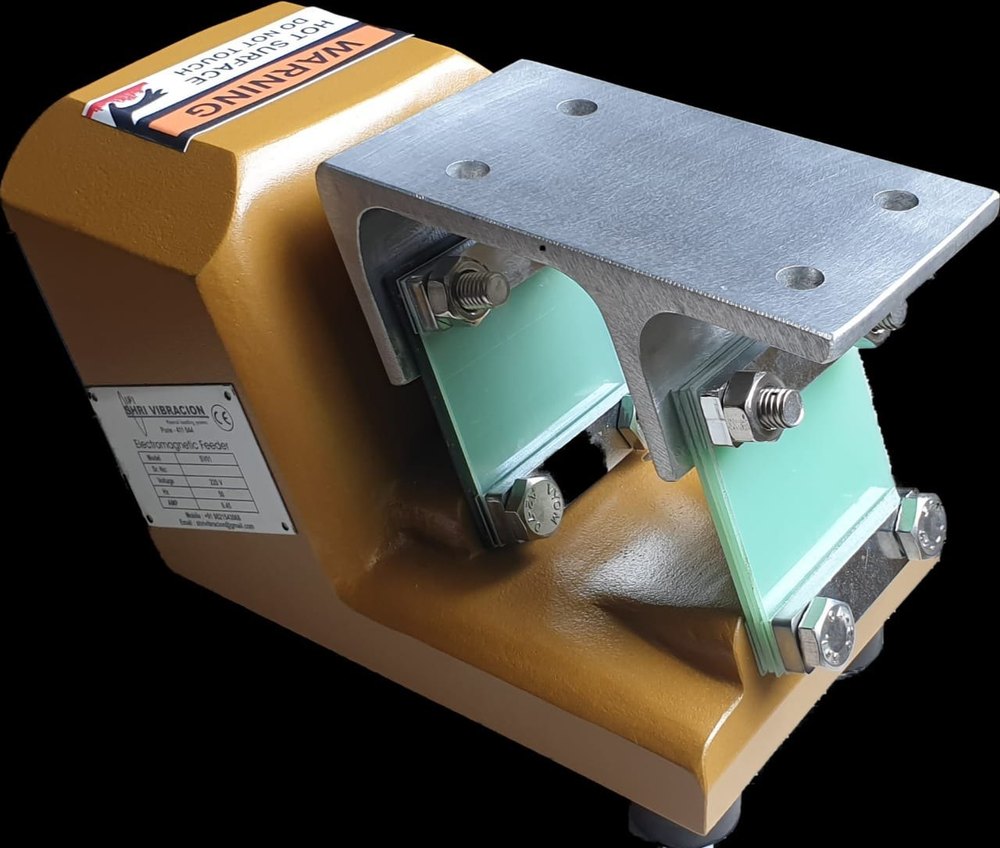 SHRI VIBRACION 230V, 50Hz Electro Magnetic Vibrator Feeder, For Industrial, Capacity: 500 kg to 1 ton/hr