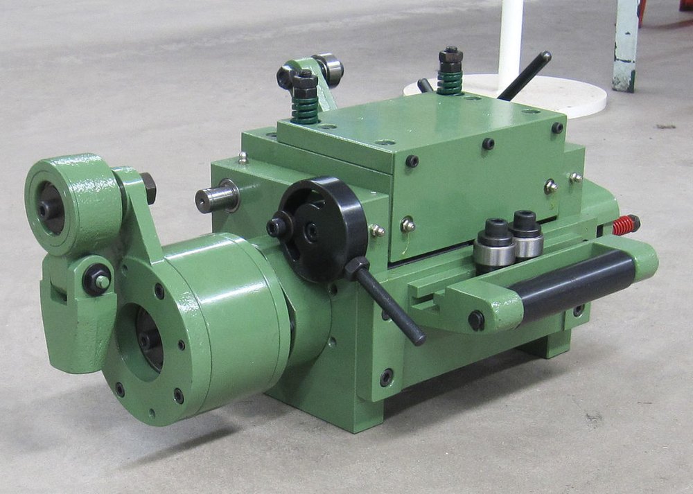 Mechanical Gripper Feeder, For Industrial, Capacity: 8 Ton