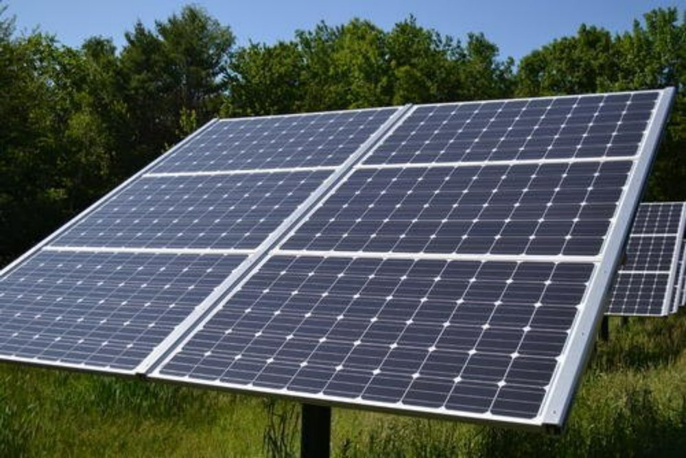 Mounting Structure Grid Tie Domestic Solar Poly Crytalline Power Plant, Capacity: above 3 kw