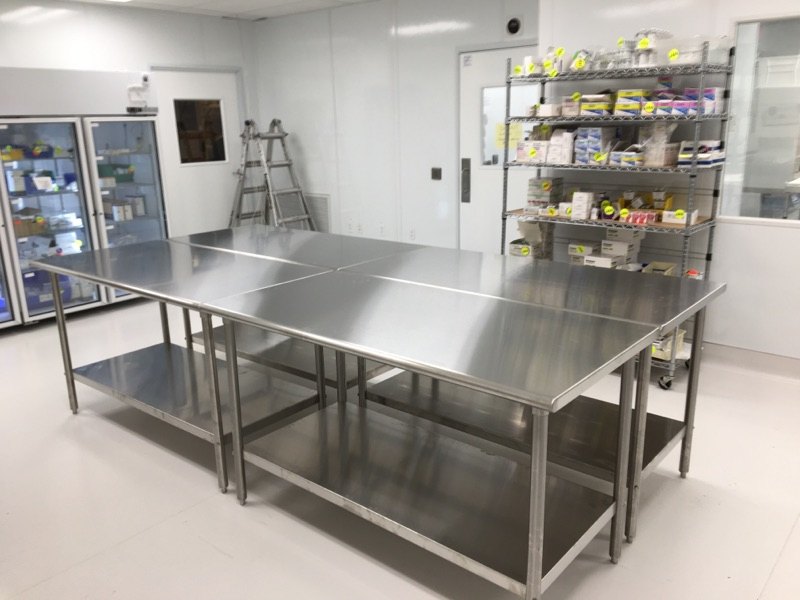 AALFSST Ss 304 Cleanroom Tables, For Laboratory, Model Name/Number: Aalfcrt