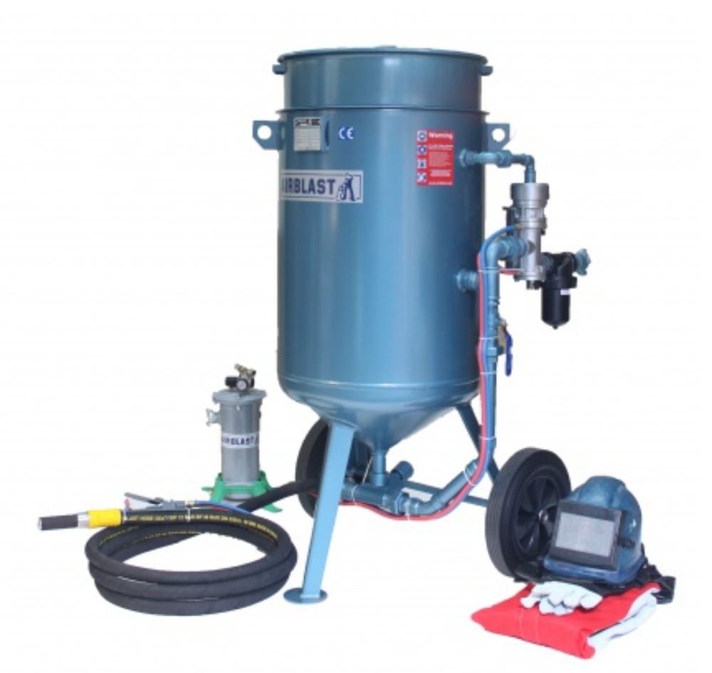 Portable Sand Blasting Machine, 1000 Kg