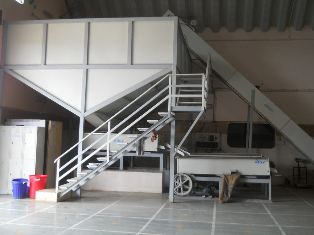 Penute Storage Hopper, For Industrial, Weight Capacity: 50 Ton