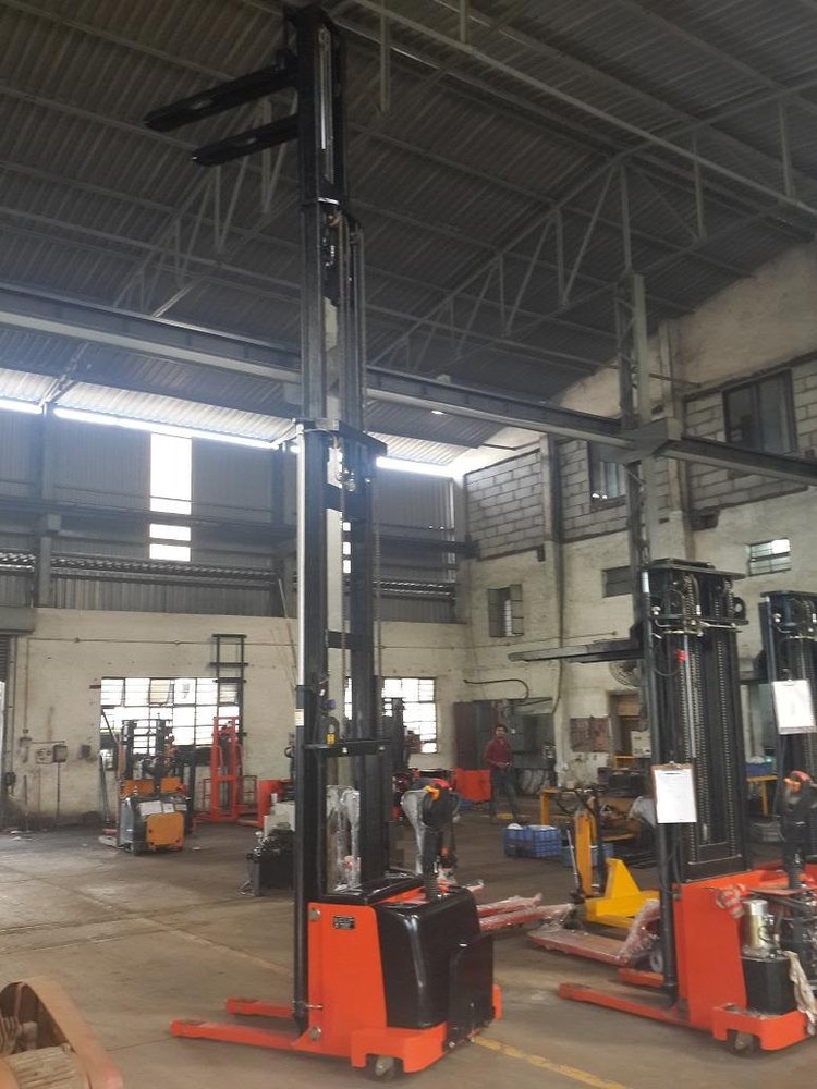GUJARAT TECHNOSYS 1600 KG Electric Pallet Stackers., , For WAREHOUSE, PALLET RACKING, 740mm