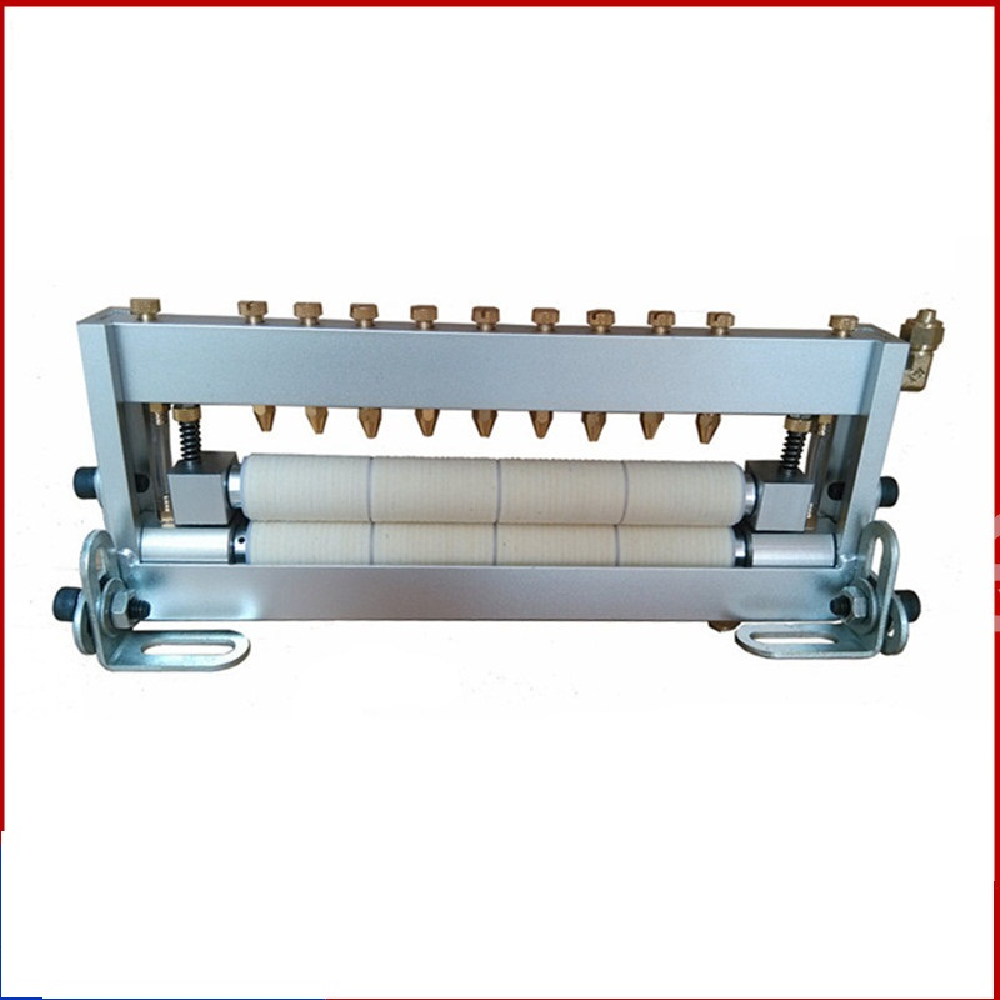 Manual Mild Steel Oil Lubricating Feeder, For Used For Strip Lubrication, Lifting Capacity: 2 Ton