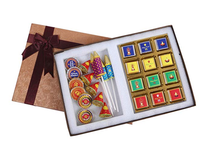 Crackers Designed Chocolate for Gift Purpose img