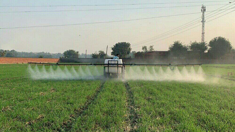 Pto Shaft Type Diapram Nozzle Boom Sprayer, Capacity: 600 Litres Tank, Boom Size: 6mtrx2unit