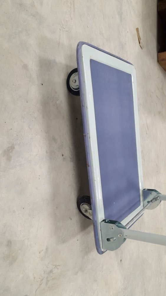 Movable Industrial Lifting Equipment, Capacity: 4