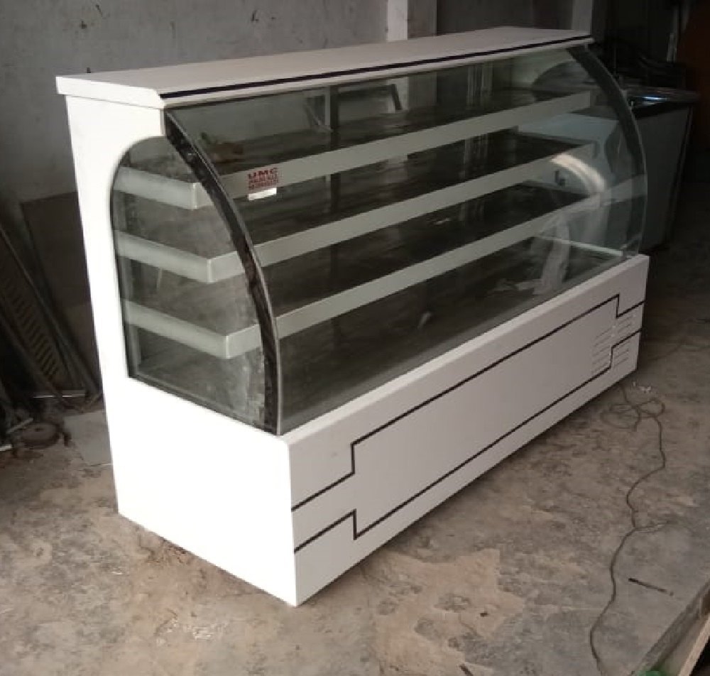 Air Cooled Curved Glass Display Counter, For Bakery