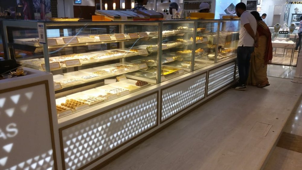 Ss Glass Display Counter, For Shop
