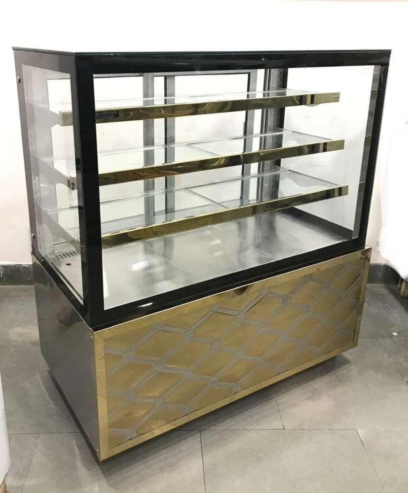 Stainless Steel Rectangular Straight Glass Display Counter, 3 Shelves