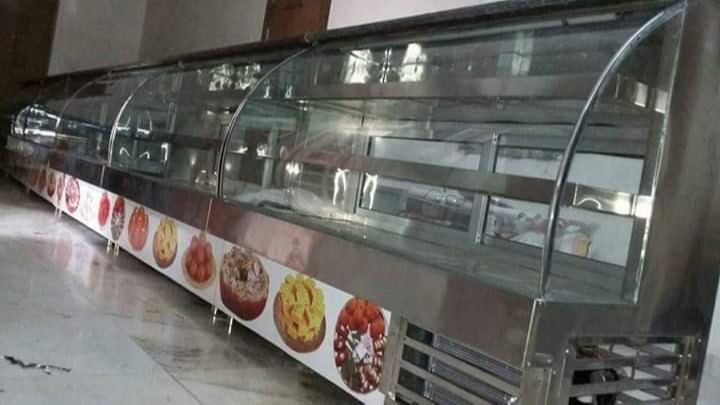 Steel, Glass Rectangular, Curved Regular Sweet Display Counter, for Commercial