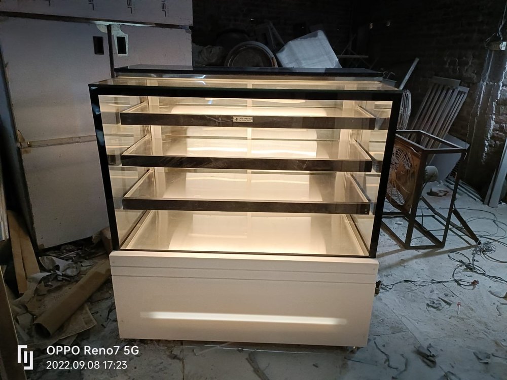 Diamond Korean Sweet Display Counter 4 feet, For Bakery