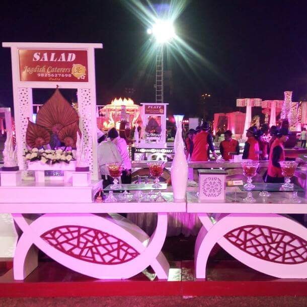Salad Wooden Catering counter