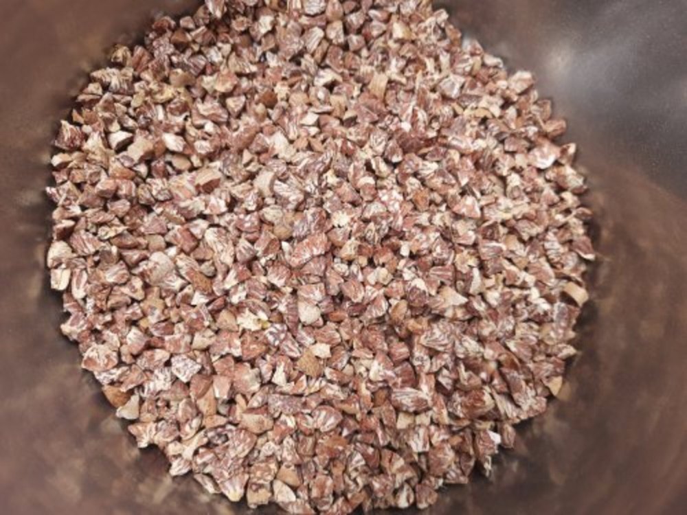 Cutting Supari Betel Nut