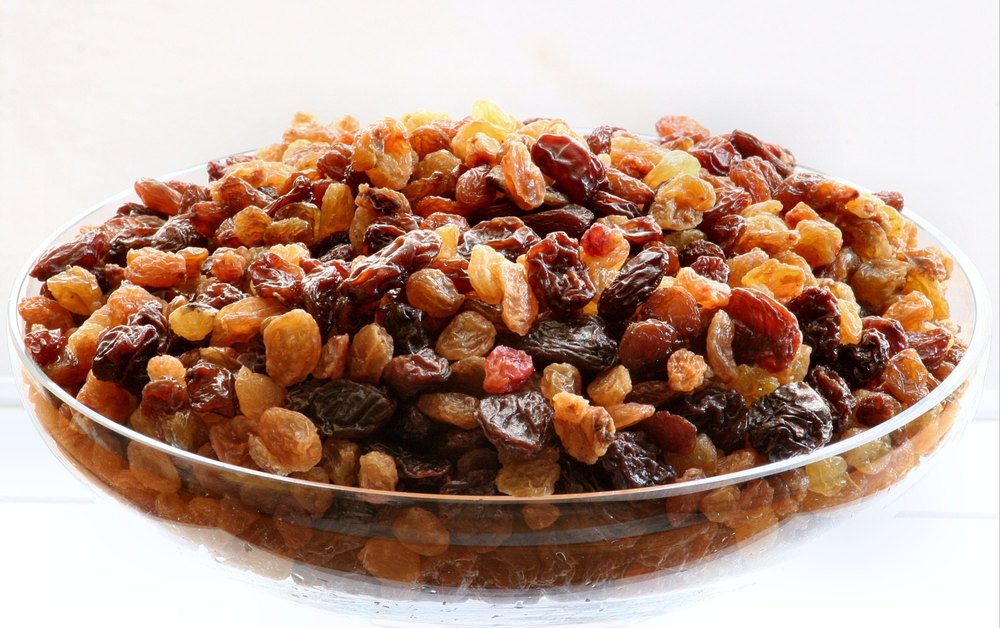 Brown Organic Sultanas Small Dried Grapes