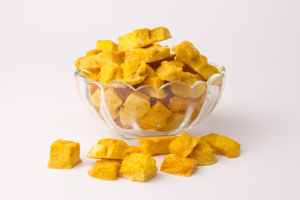 Natural Freeze Dried Mango Flakes, Packaging Type: 3 LAYER ALU PACKING, Packaging Size: Bulk