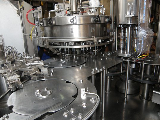 Carbonated Water Filling Machine, Capacity: 60 Bpm, 18 W