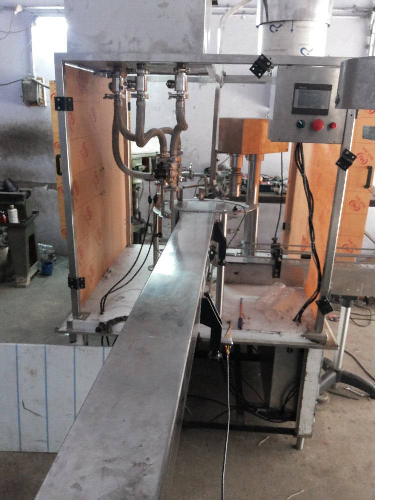 Automatic Pet Bottle Mineral Water Packing Machine, 6 X 6 X 6 Feet, Machine Capacity: 20 Bpm