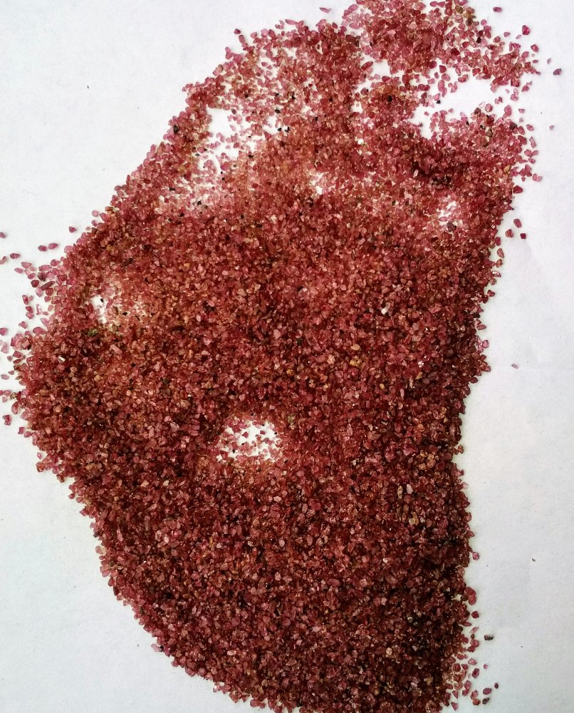 Red Sand Blasting Garnet, Packaging Size: 50 Kg And 1 Ton