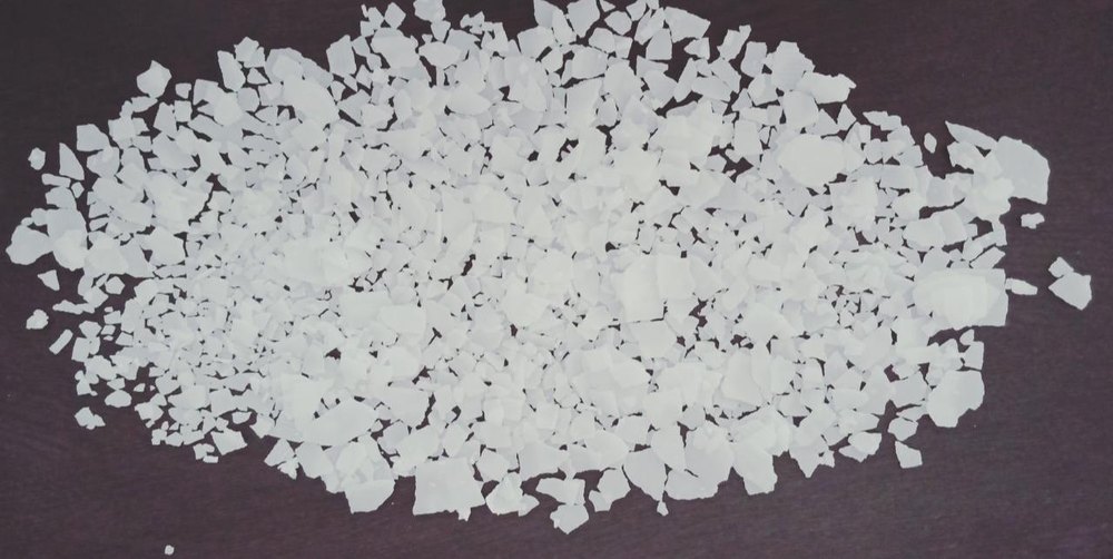 PURSUIT Caustic Soda Flakes 99.5%, Grade Standard: Industrial, Packaging Type: Bag