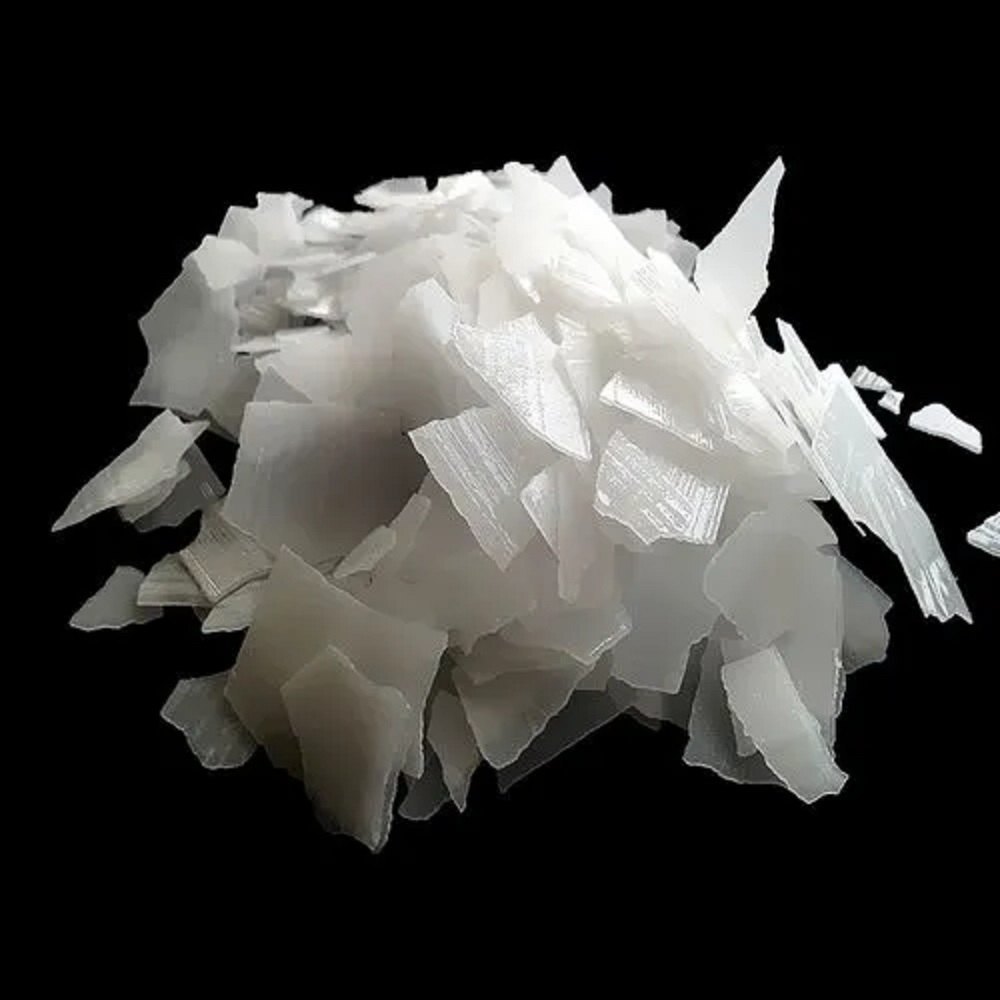 GACL Caustic Soda Flakes, 33- 34%, flaks