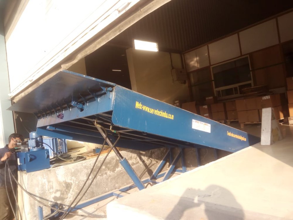 Semi Automatic Dock Levelers, Lifting Capacity: Upto 12 Ton