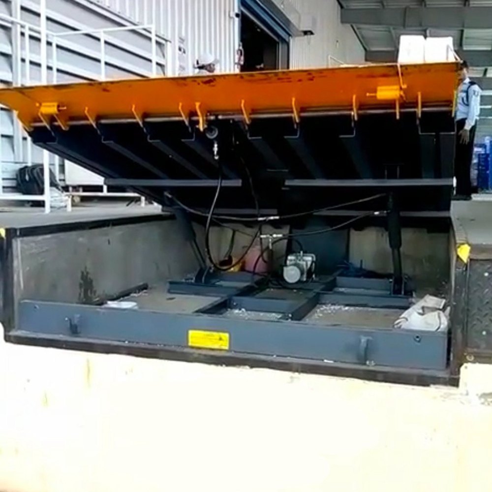 3000 mm SS Retractable Dock Shelters, 1 Ton