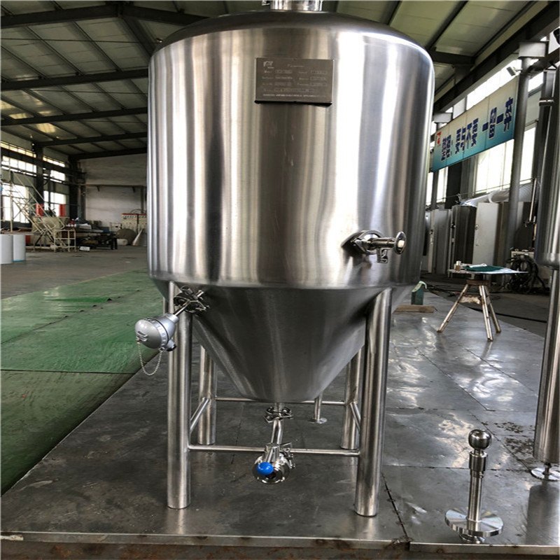 SS 304 /SS316 Vertical Fermenter, Capacity: 1000 Ltrs