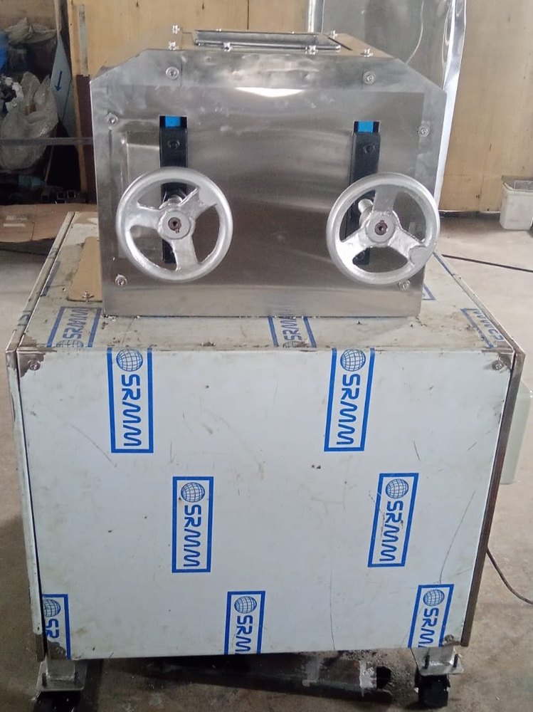 Lab model Grains/ Millet Flaker Machine, Capacity: 50 Kg Per Hr