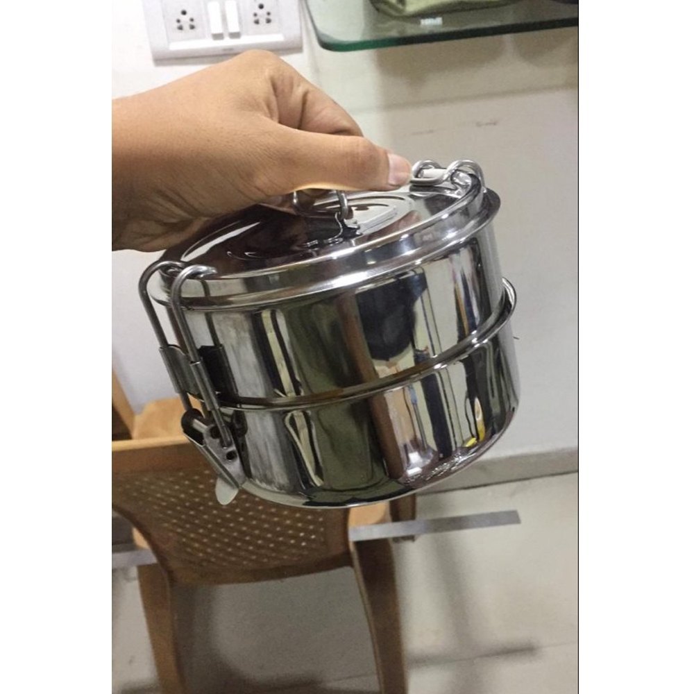Silver Stainless Steel SS Airtight Clip Tiffin, For Office Use, Capacity: 900 Ml
