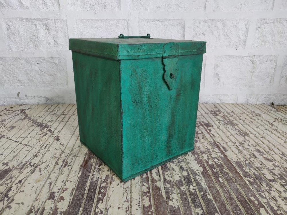 Rectangular Green Old Recycled Metal Painted Tins, Capacity: 5 Liter, Size: 12x10x10