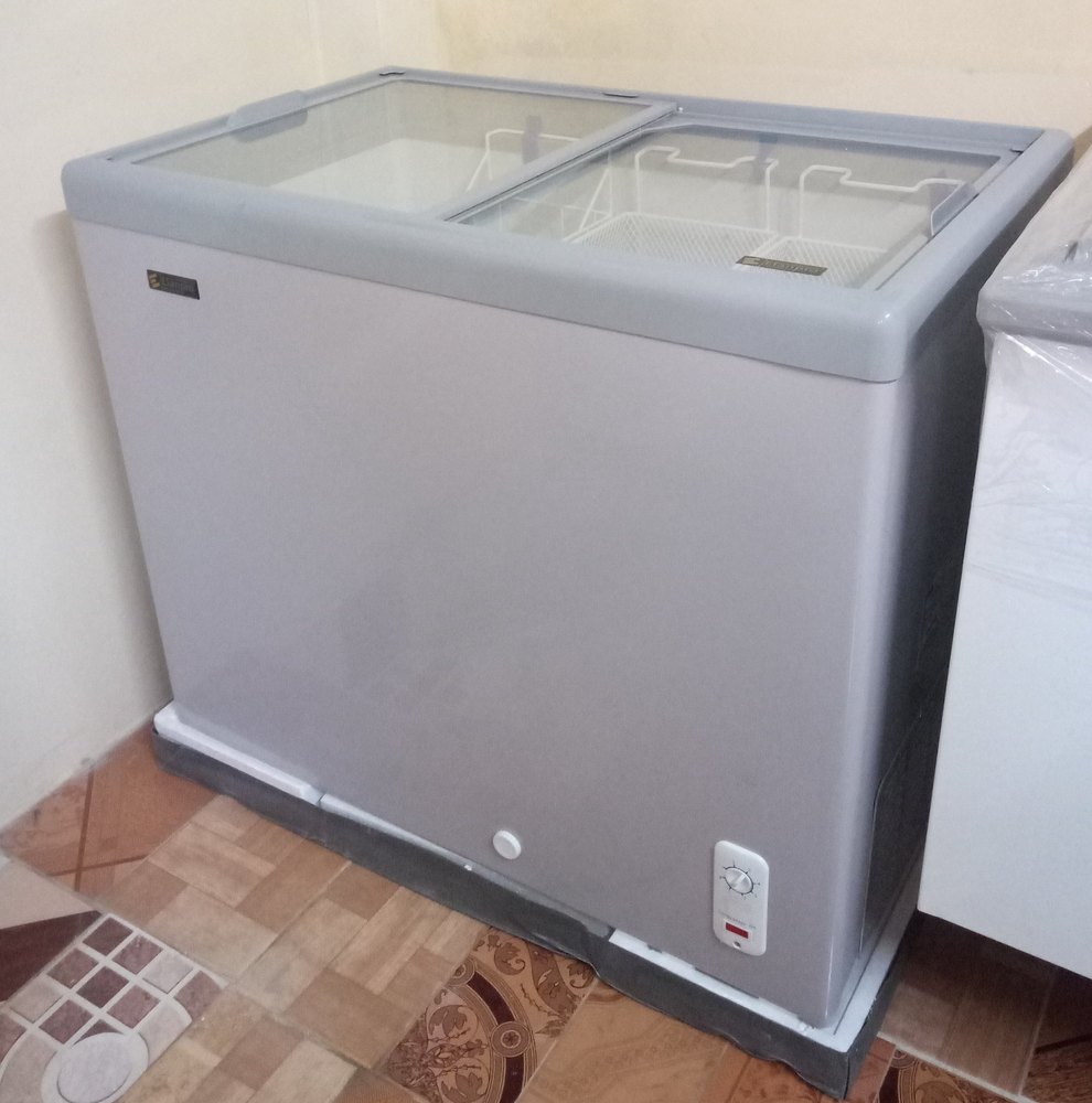 Small Elanpro Glass Top Chest Freezer