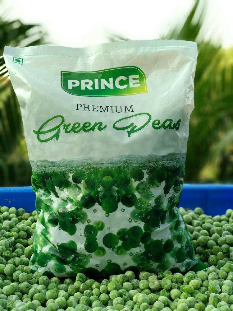 PRINCE Frozen Green Peas, Carton, Iqf