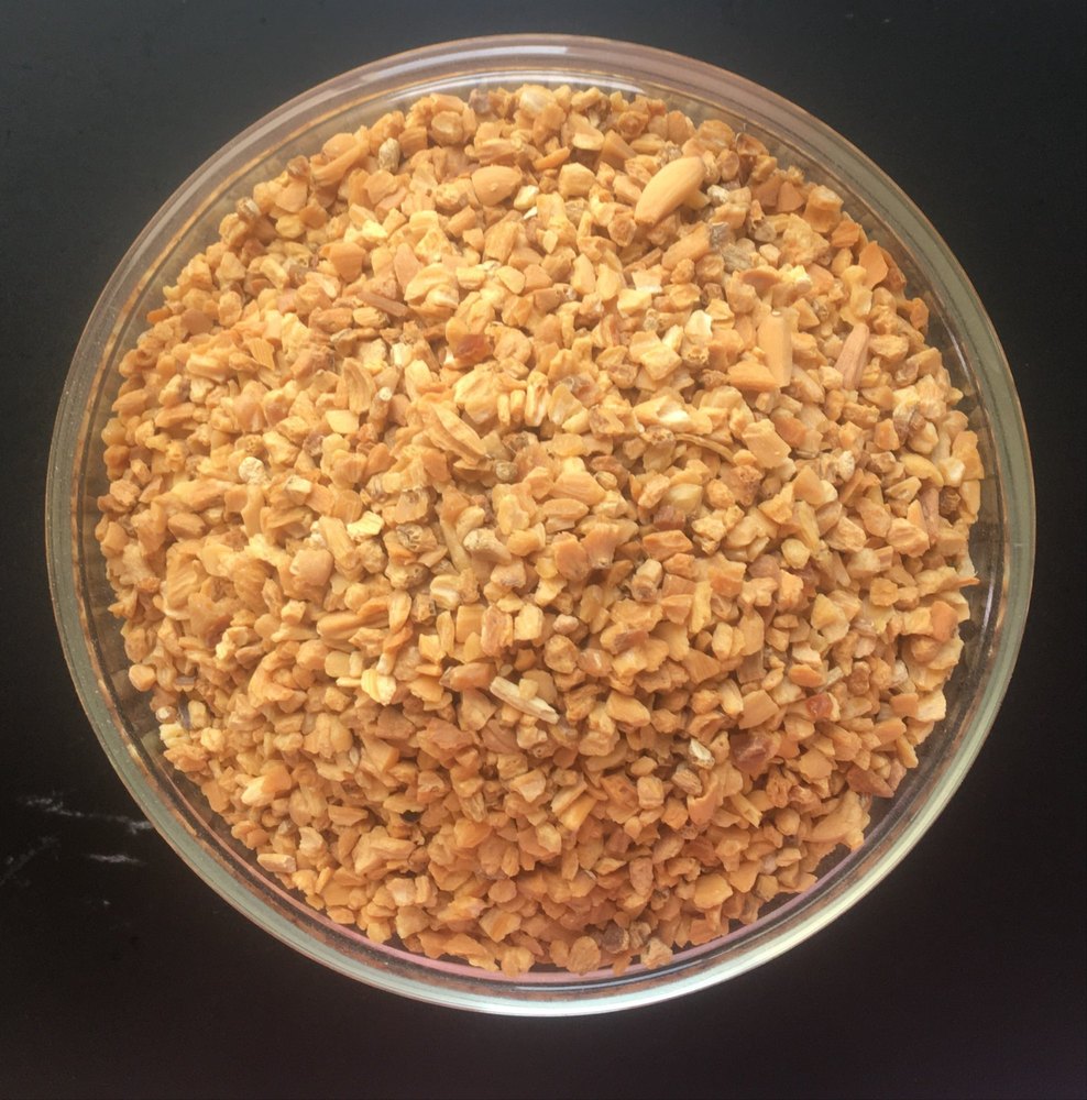 A Grade Dehydrated Garlic Chopped, Gujarat, Packaging Size: 20 Kg