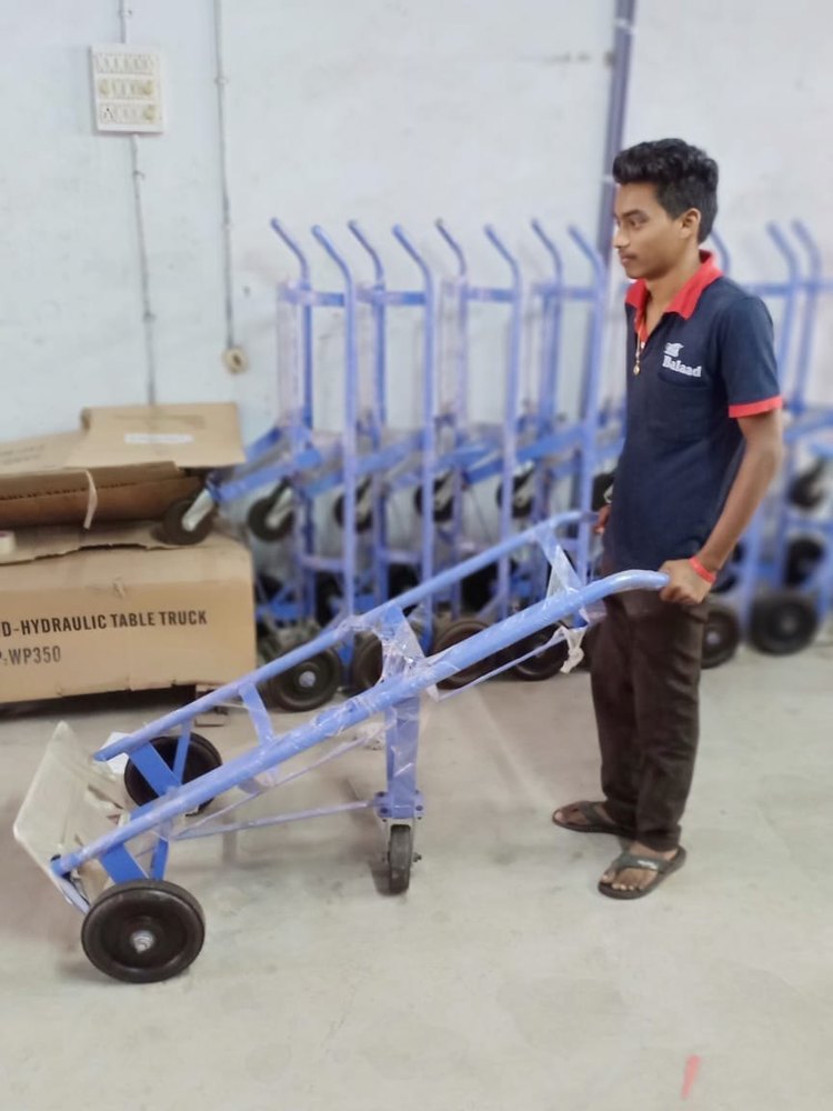 Balaad Blue Single Gas Cylinder Trolley, For Industrial, Load Capacity: One Oxygen and One LPG