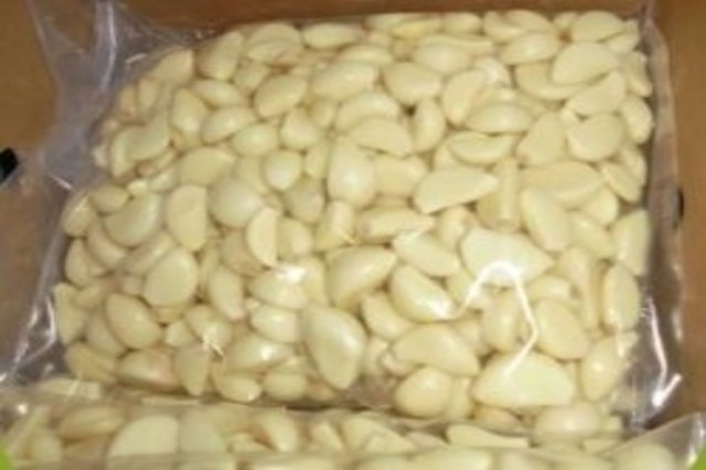 A Grade Garlic Peeled, Packaging Size: 1 kg
