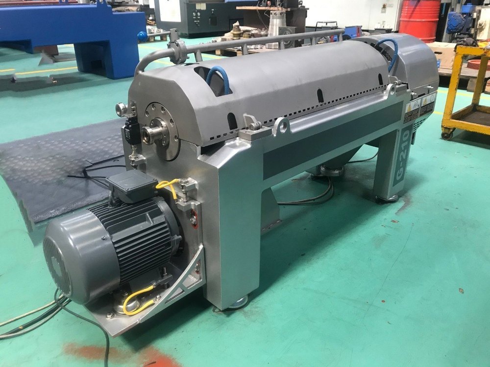 Separating Equipment Dekanter Zentrifuge, Grade: SS 316, Capacity: 2m3/Hr