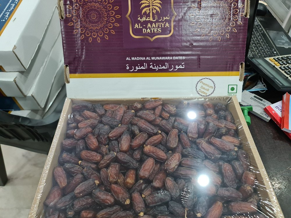 Brown Mabroom Fresh Dates, Packaging Size: 5 Kg, Packaging Type: Carton