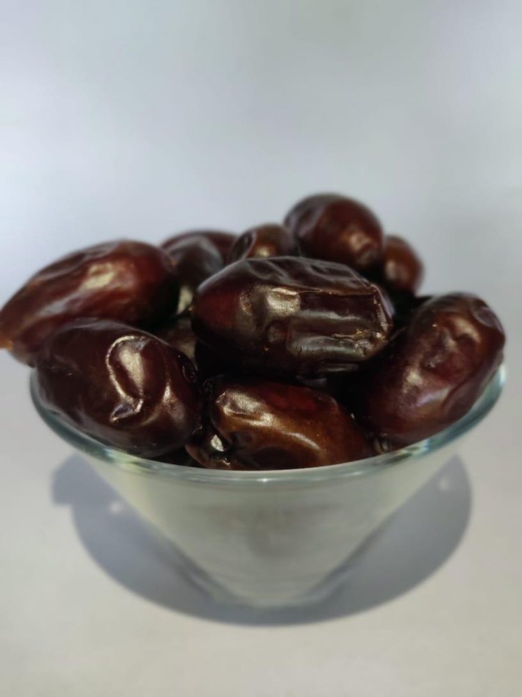 Dates Crown
