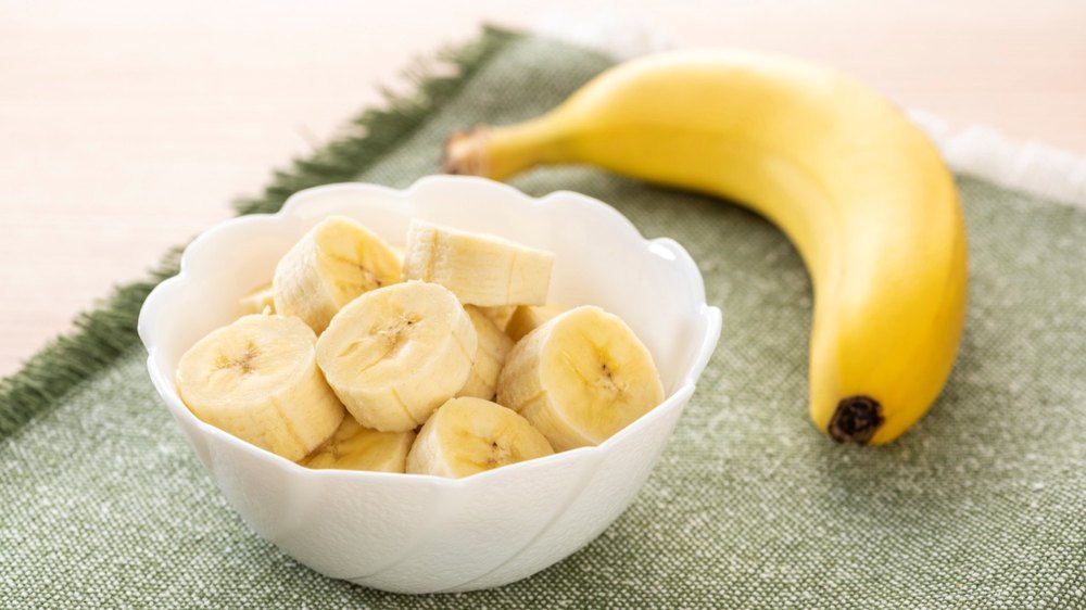 A Grade Fresh Yellow Ripe Banana, Packaging Size: 20 Kg