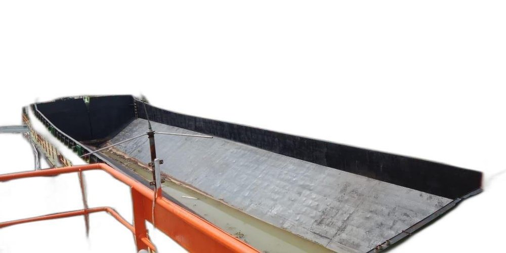 Self Propelled split hopper Barge- 1200 m3 Capasity for sale