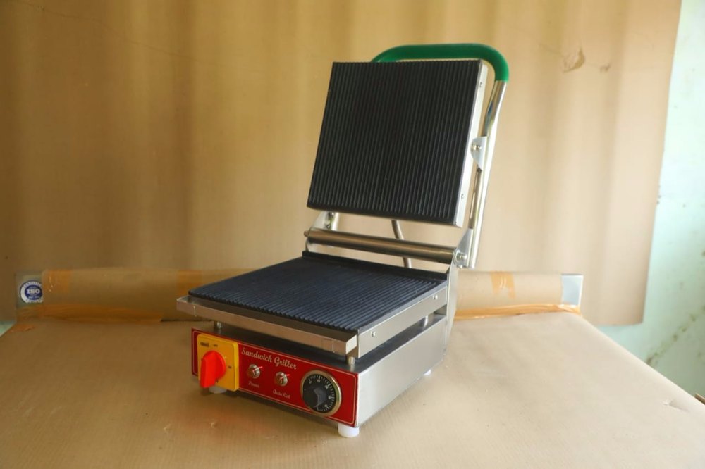 Fast Food Equipment, Capacity: 4 Slice