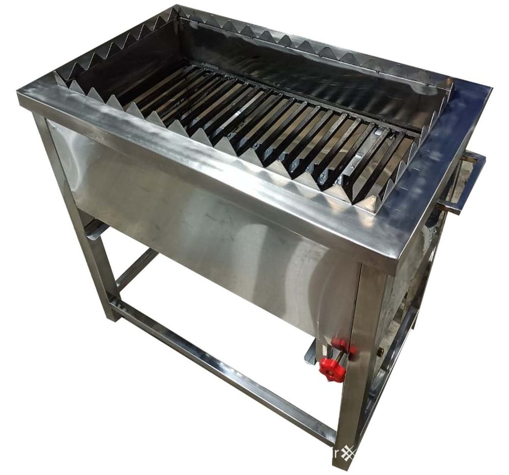 Silver Gas Stainless Steel Barbeque Grill, For Commercial, Size: 2.5x1.5x3 Feet