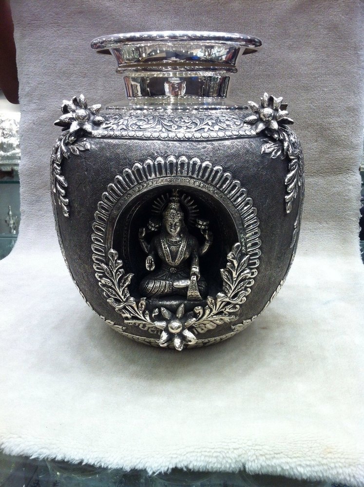 Silver Antique Craft for Home Decorative