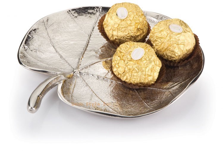Round metal Silver leaf platters, For Gift, Packaging Type: 1